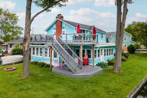 A home in Waterford Twp