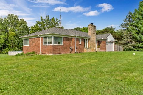 A home in Grand Blanc Twp