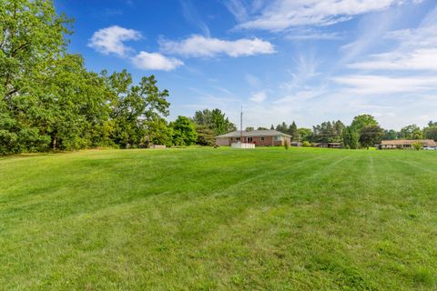 A home in Grand Blanc Twp