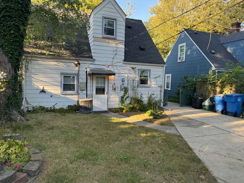 A home in Dearborn Heights