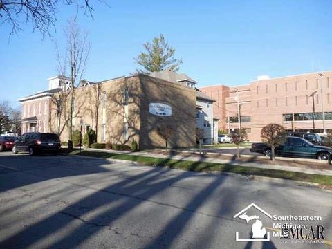 204 S MACOMB Street Monroe City MI 48161