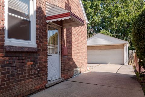 A home in Harper Woods