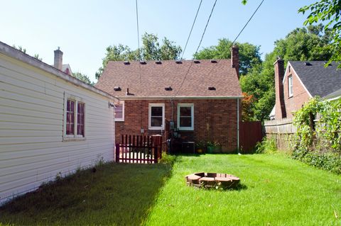 A home in Harper Woods