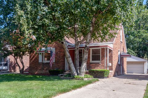 A home in Harper Woods