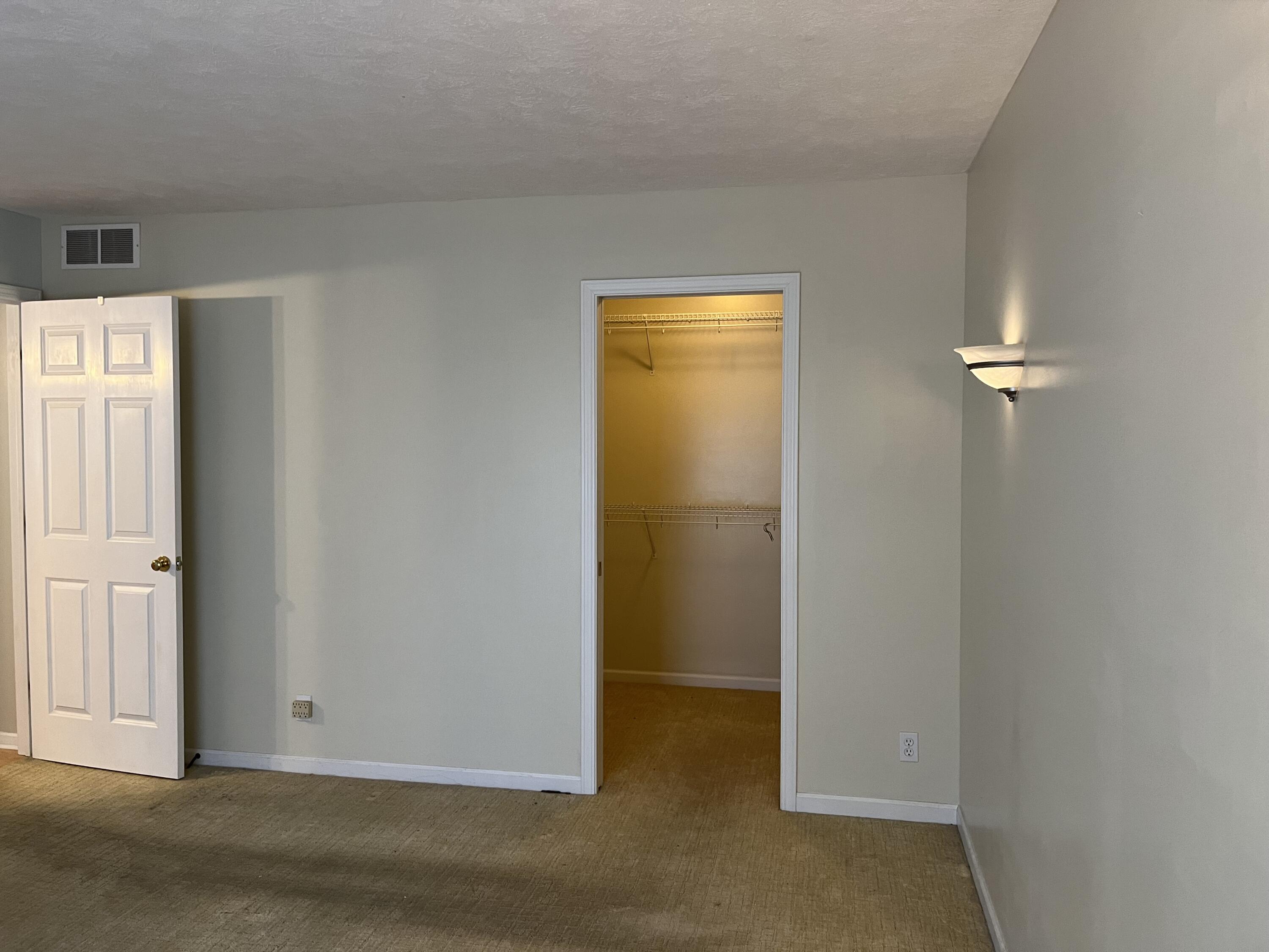 Photo 9 of 13 of 3590 Twin Oaks Lane condo