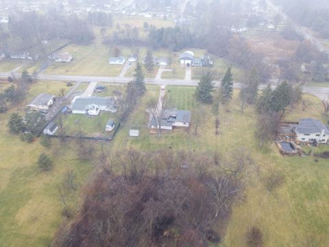 A home in Grand Blanc Twp