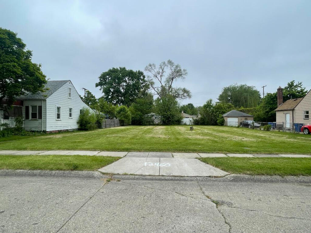 View Warren, MI 48089 property