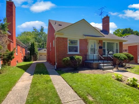 A home in Grosse Pointe Woods