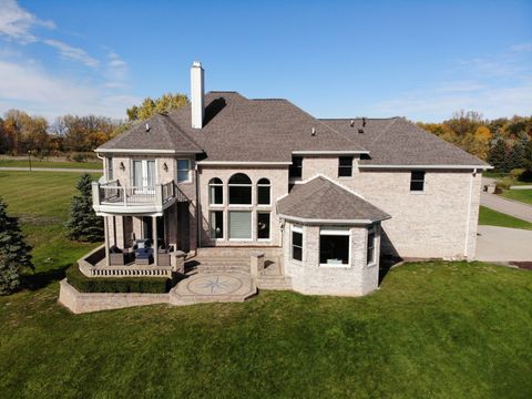 A home in Grand Blanc Twp