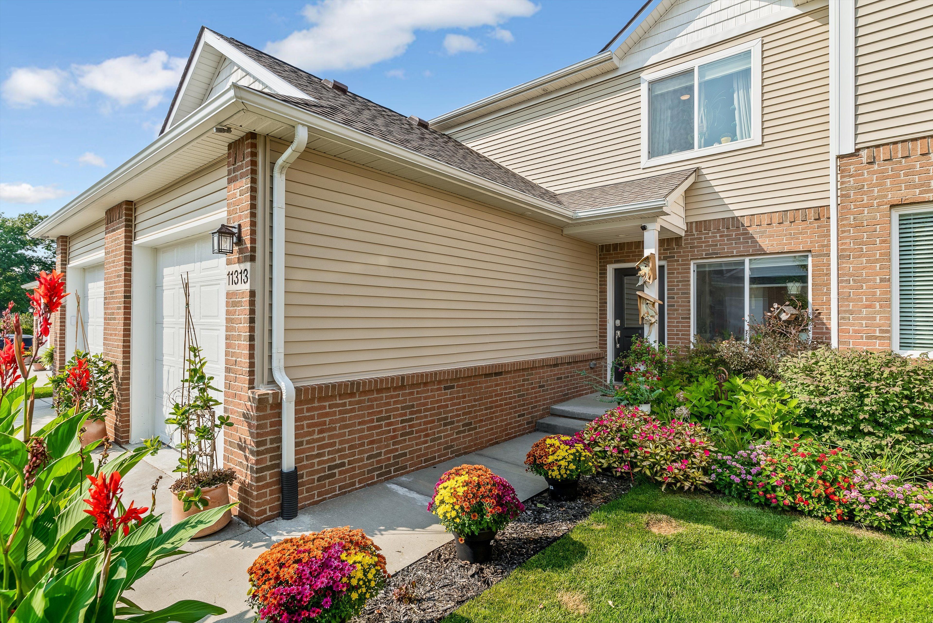 11313 WOODRUFF LAKE Drive