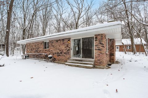 A home in Bloomingdale Twp