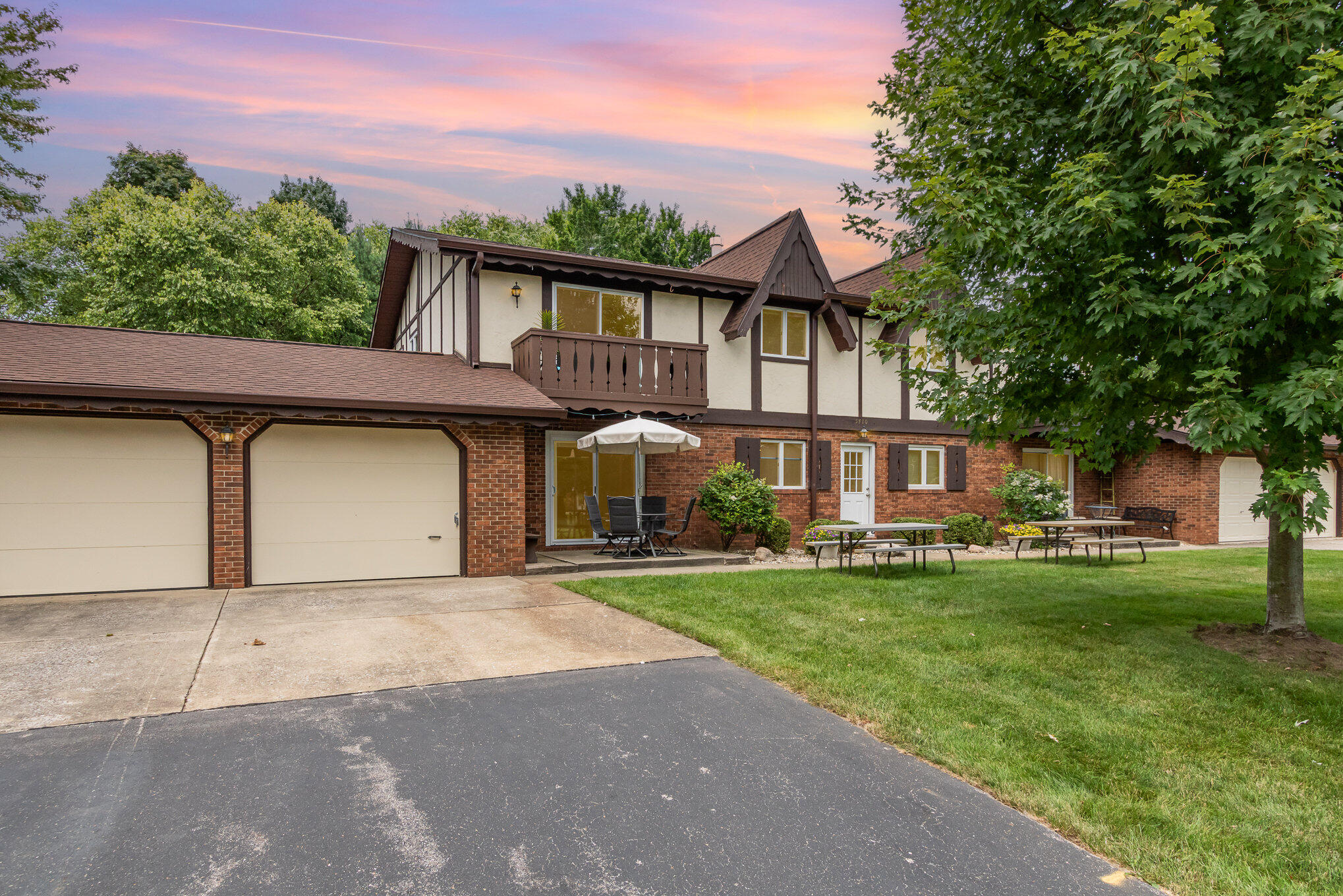 5410 Country Aire Drive 13