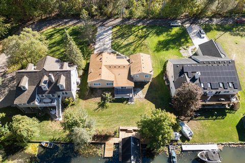 A home in Commerce Twp