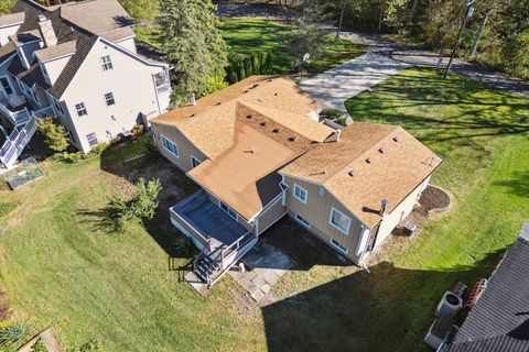 A home in Commerce Twp