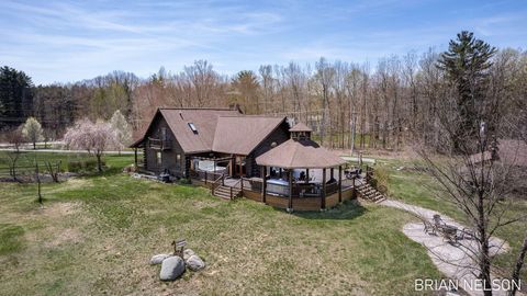 A home in Laketown Twp