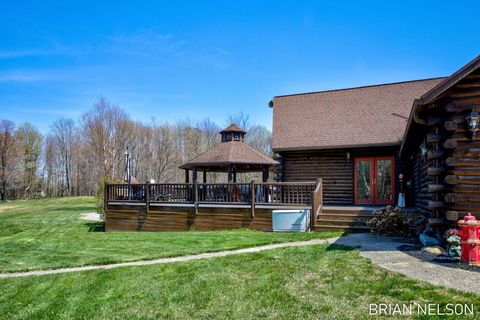 A home in Laketown Twp