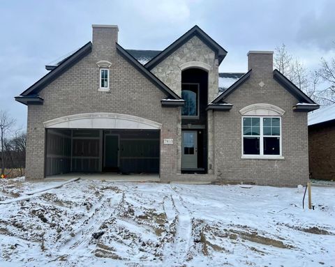 A home in West Bloomfield Twp