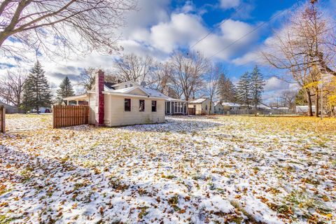 A home in Waterford Twp