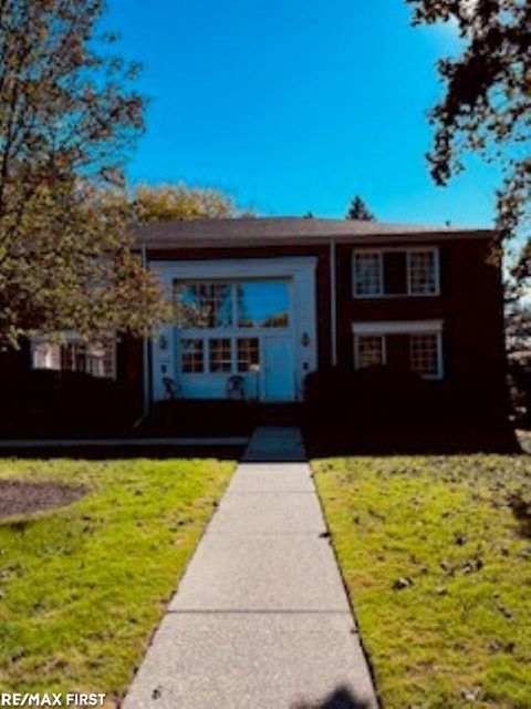 A home in Bloomfield Twp