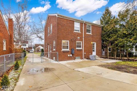 A home in Grosse Pointe Woods