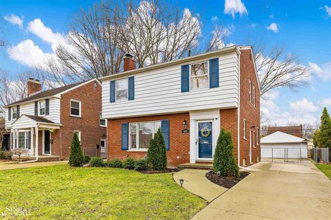 A home in Grosse Pointe Woods