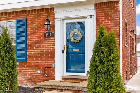 A home in Grosse Pointe Woods