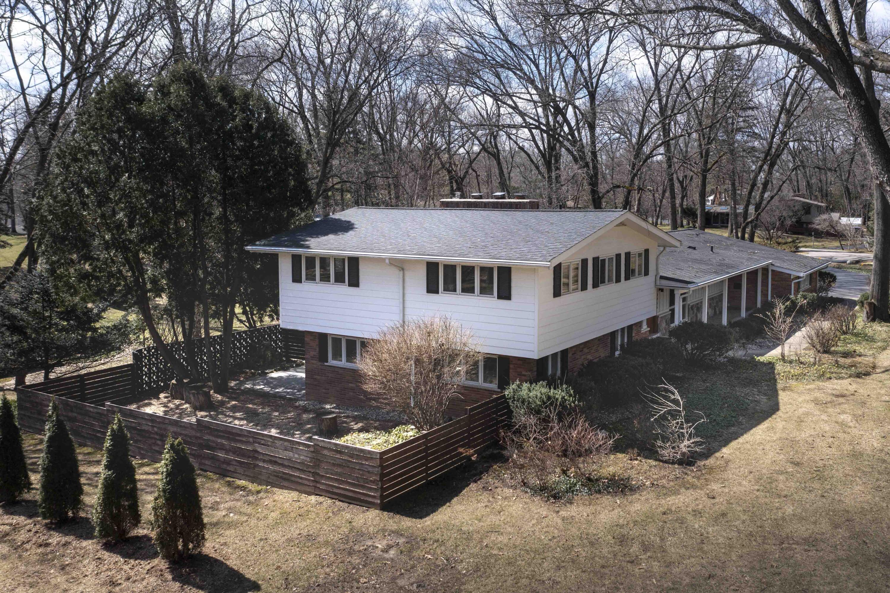 Photo 4 of 45 of 4966 Whispering Pine Lane house