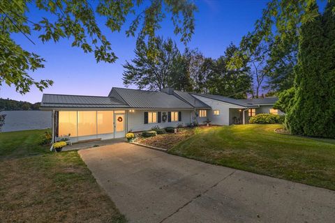 A home in Deerfield Twp