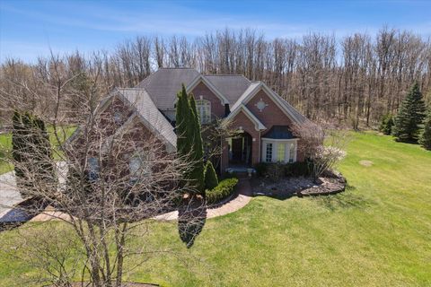 2080 WILDFLOWER Lane Highland Charter Township MI 48380