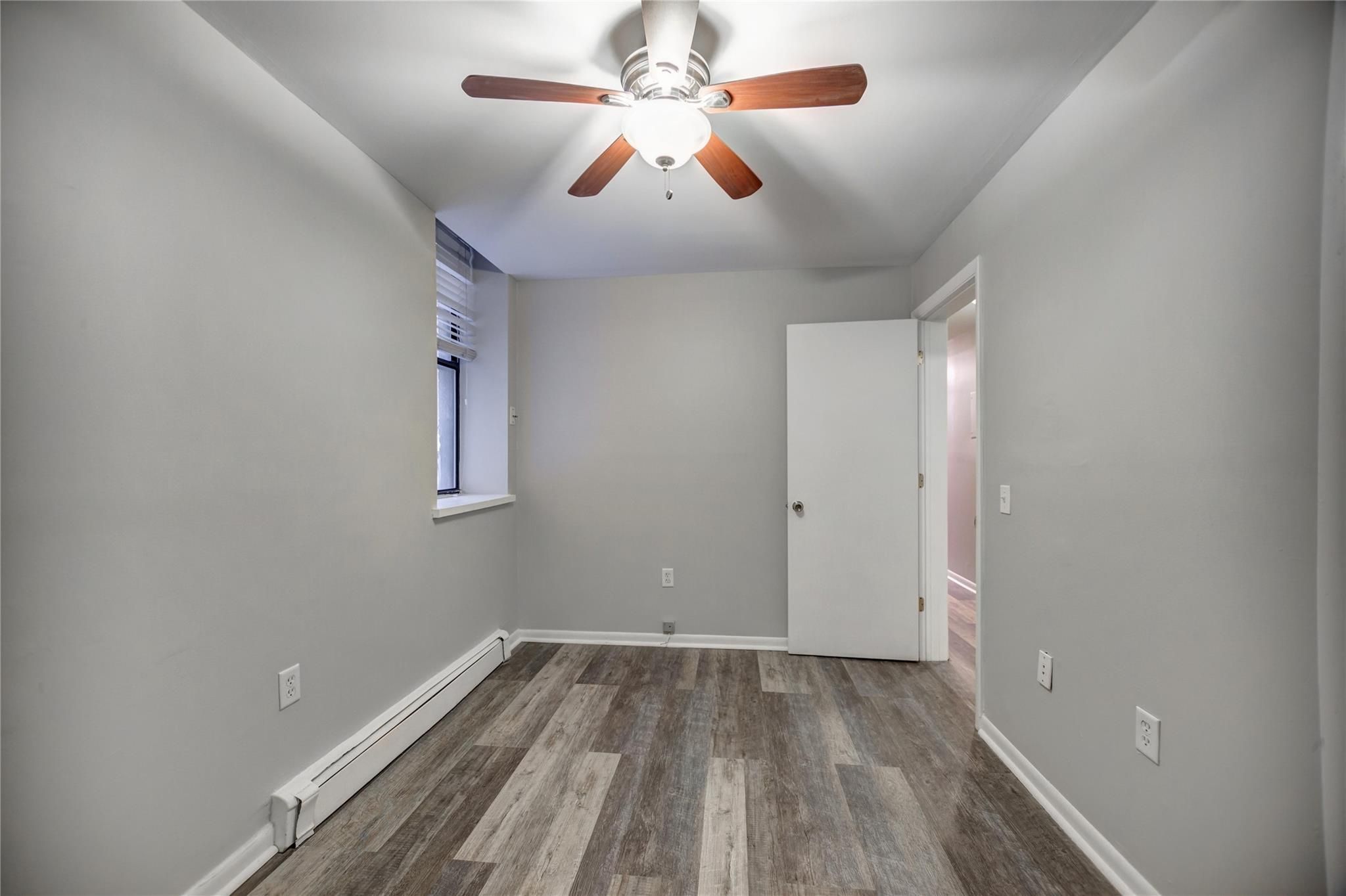 Detroit, Michigan 48202, United States, 2 Bedrooms Bedrooms, ,1 BathroomBathrooms,Residential,Active,1012