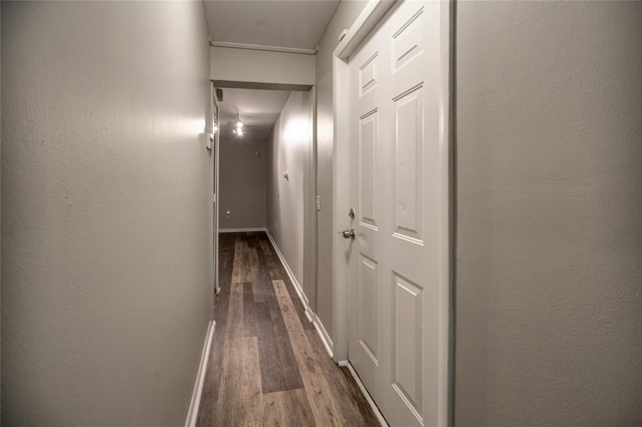 Detroit, Michigan 48202, United States, 2 Bedrooms Bedrooms, ,1 BathroomBathrooms,Residential,Active,1012