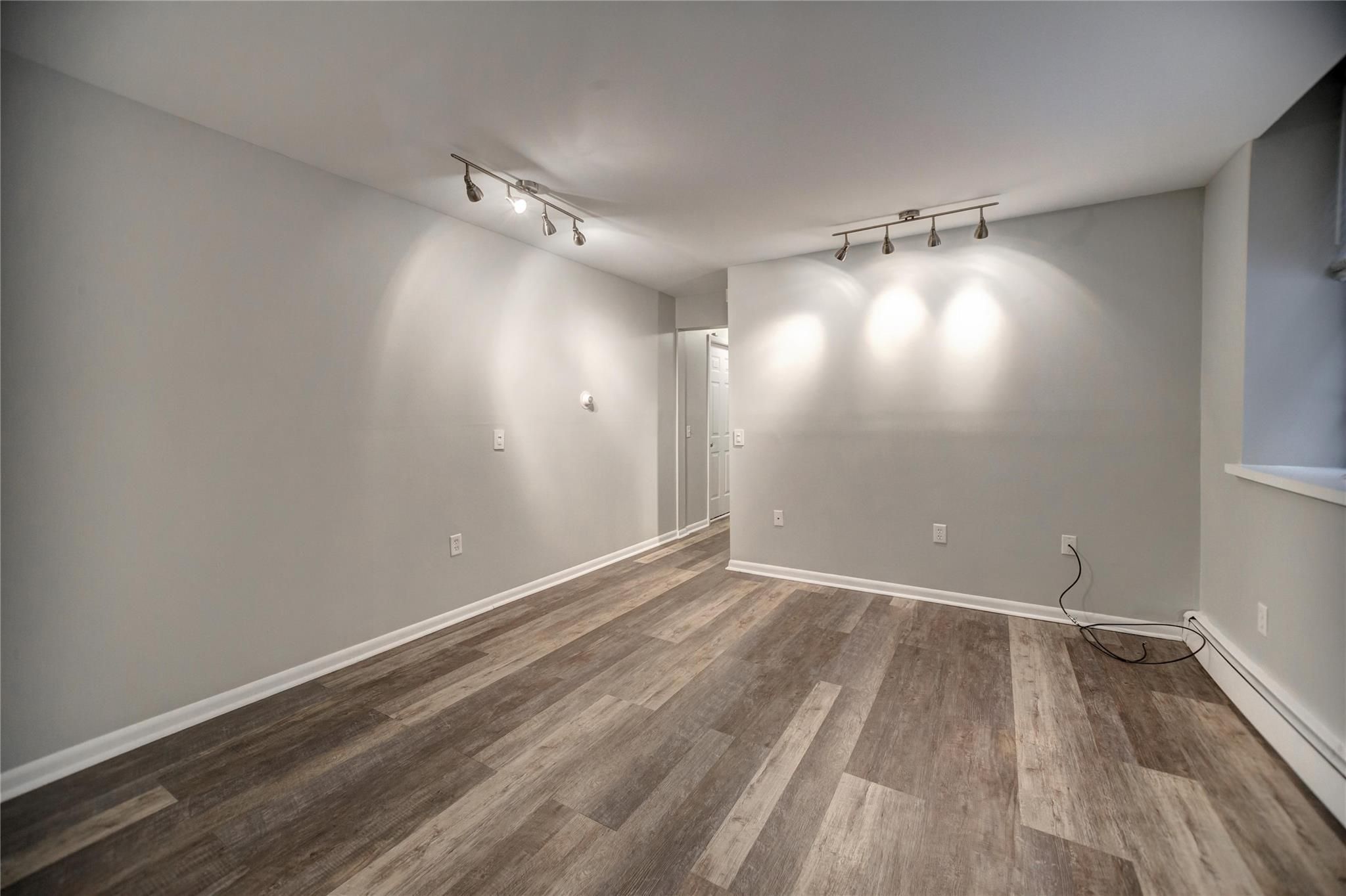 Detroit, Michigan 48202, United States, 2 Bedrooms Bedrooms, ,1 BathroomBathrooms,Residential,Active,1012