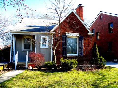 A home in Grosse Pointe Woods