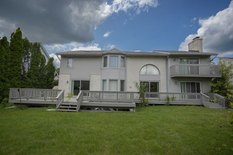 A home in West Bloomfield Twp