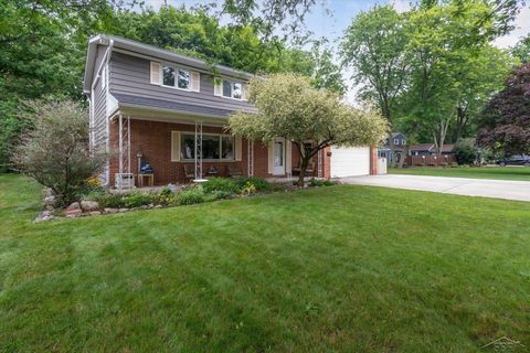 A home in Saginaw Twp