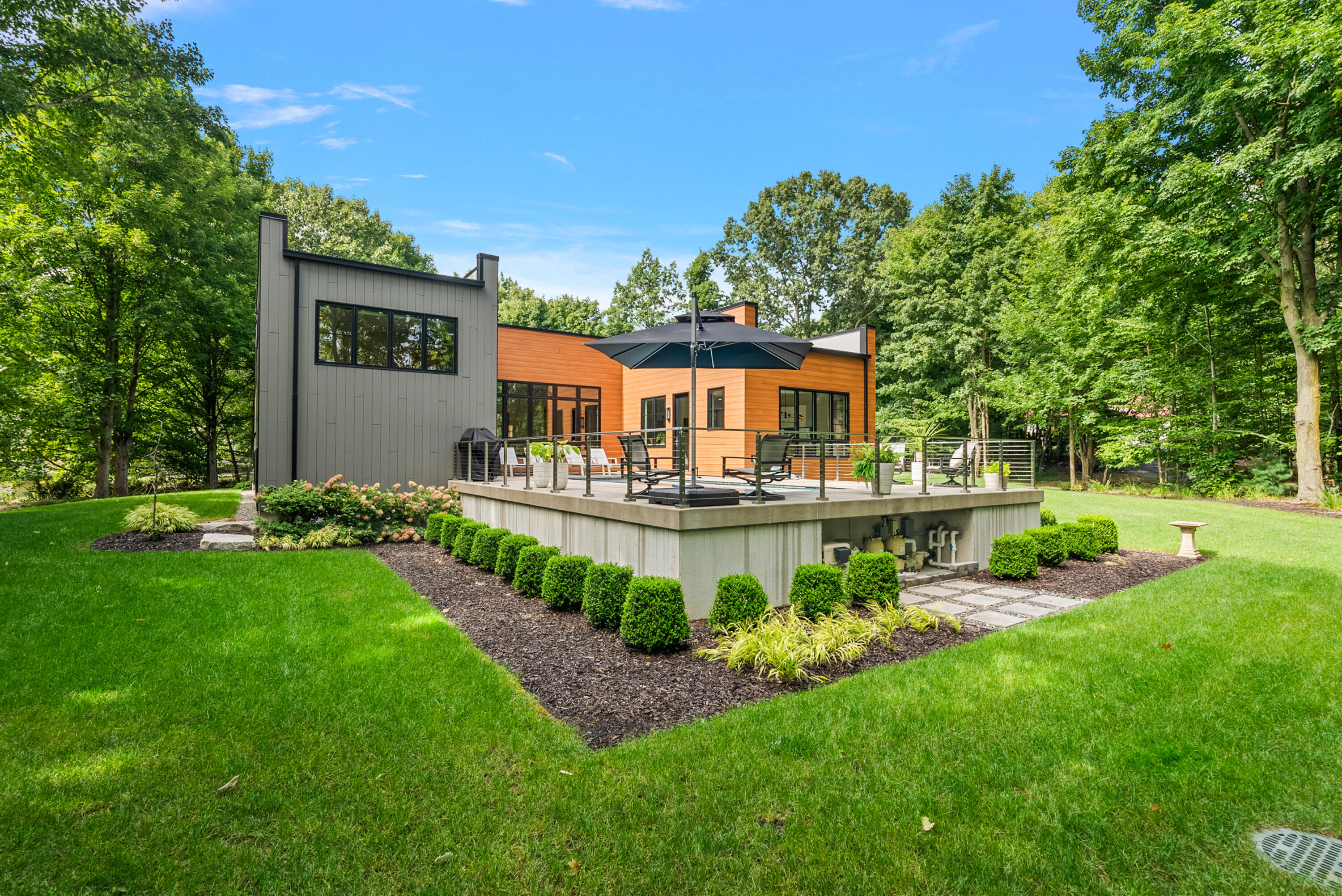 Photo 10 of 68 of 259 N Lakeshore Drive house