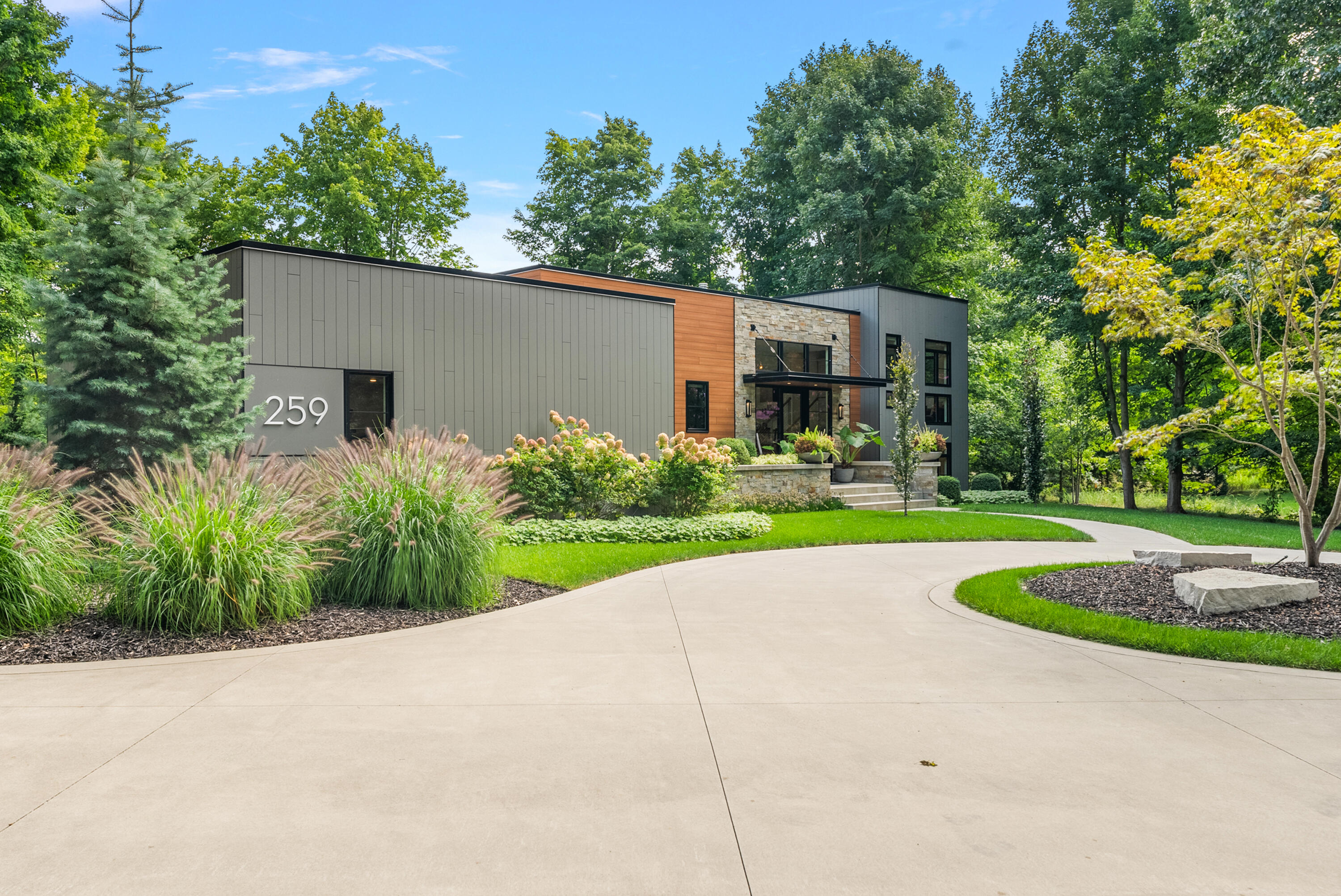 Photo 6 of 68 of 259 N Lakeshore Drive house