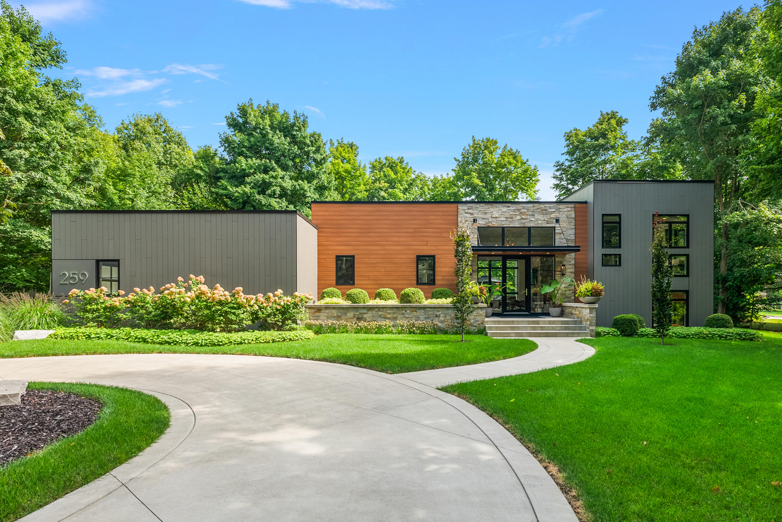 Photo 3 of 68 of 259 N Lakeshore Drive house