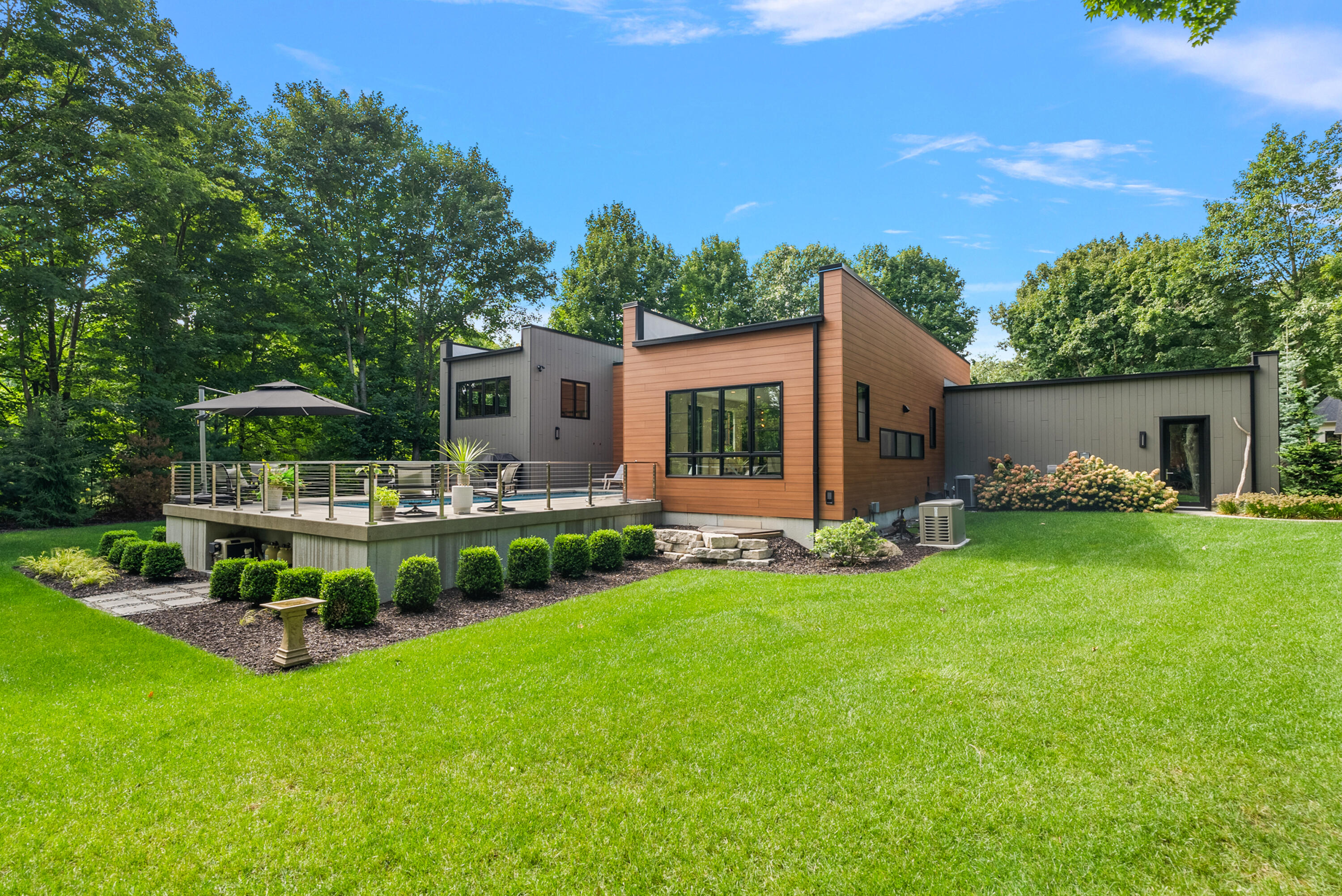 Photo 9 of 68 of 259 N Lakeshore Drive house