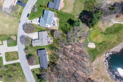 A home in Paw Paw Twp