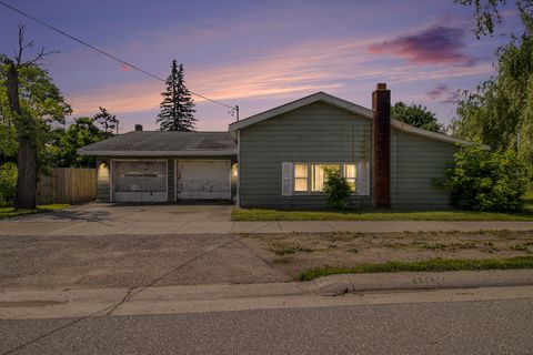 A home in White Cloud