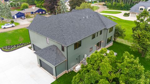 A home in Bloomfield Twp