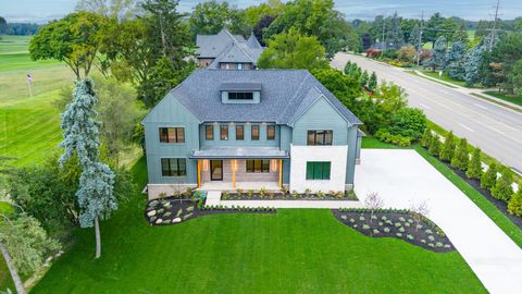 A home in Bloomfield Twp