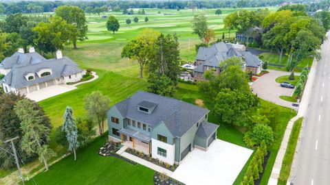 A home in Bloomfield Twp