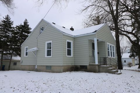 A home in Bay City