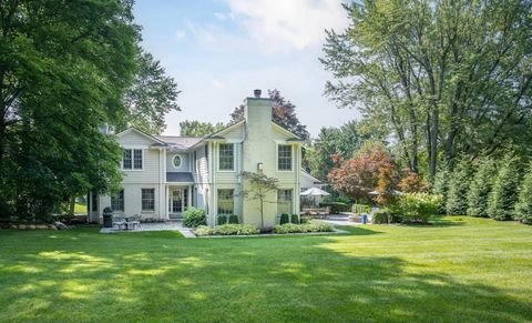 A home in Bloomfield Twp