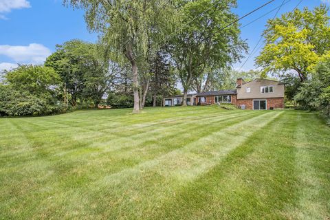 A home in Bloomfield Twp