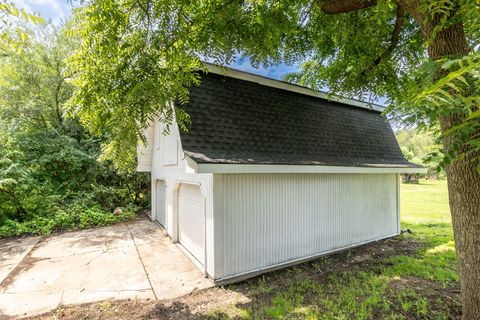 A home in Livonia