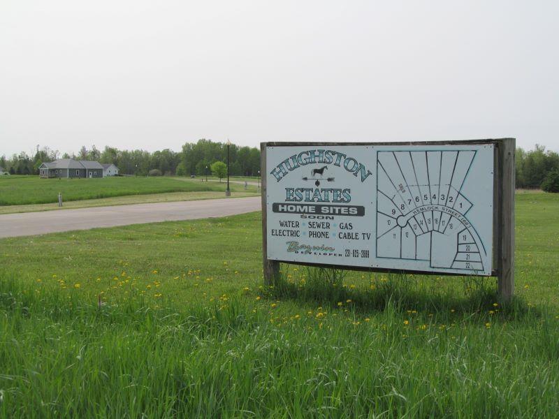11 Hemlock St, Mc Bain, MI 49657
