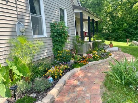 A home in Algansee Twp